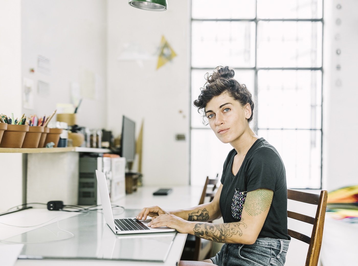 portrait-of-professional-freelancer-working-on-laptop